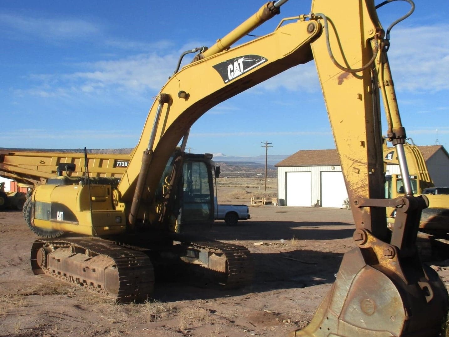 2005 CATERPILLAR 330CL