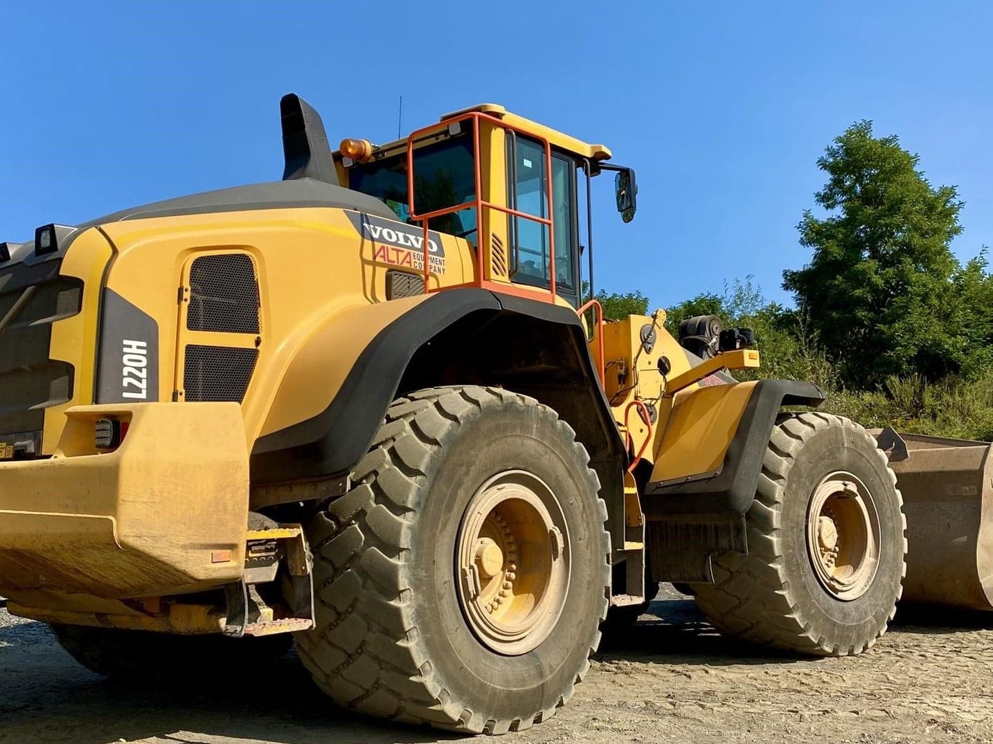 2016 VOLVO L220H