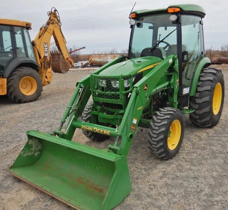 2017 John Deere 4052R