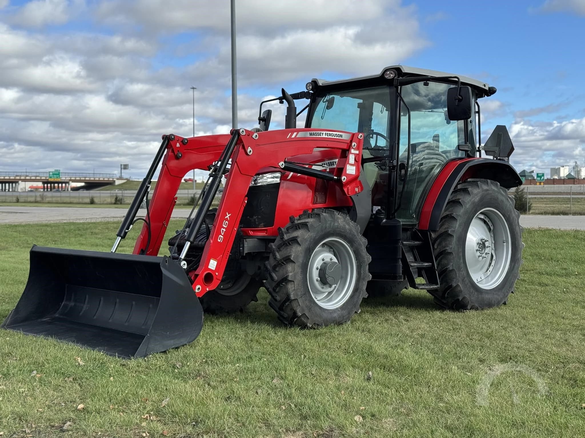 2020 MASSEY FERGUSON 6713