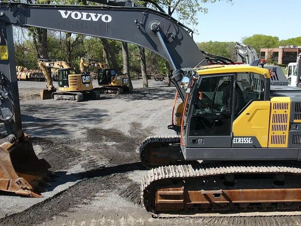 2022 VOLVO ECR355EL